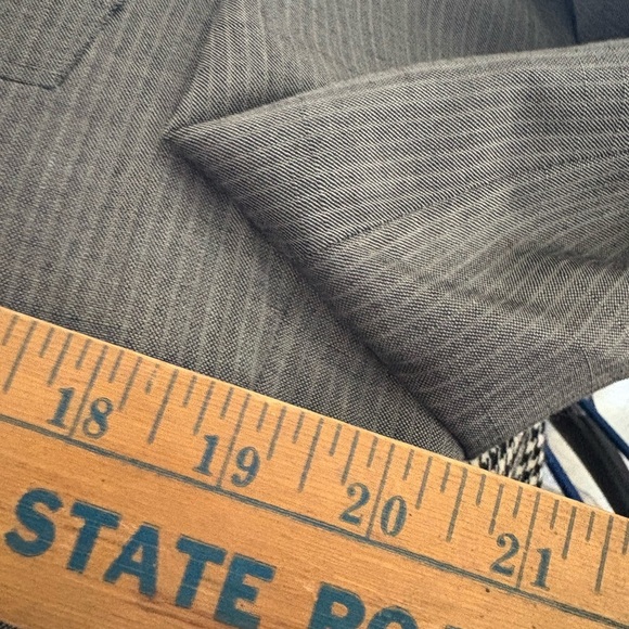 Giovanni Men's Gray 2 Piece Suit Size 46 Formal Double-Vented - Picture 15 of 16